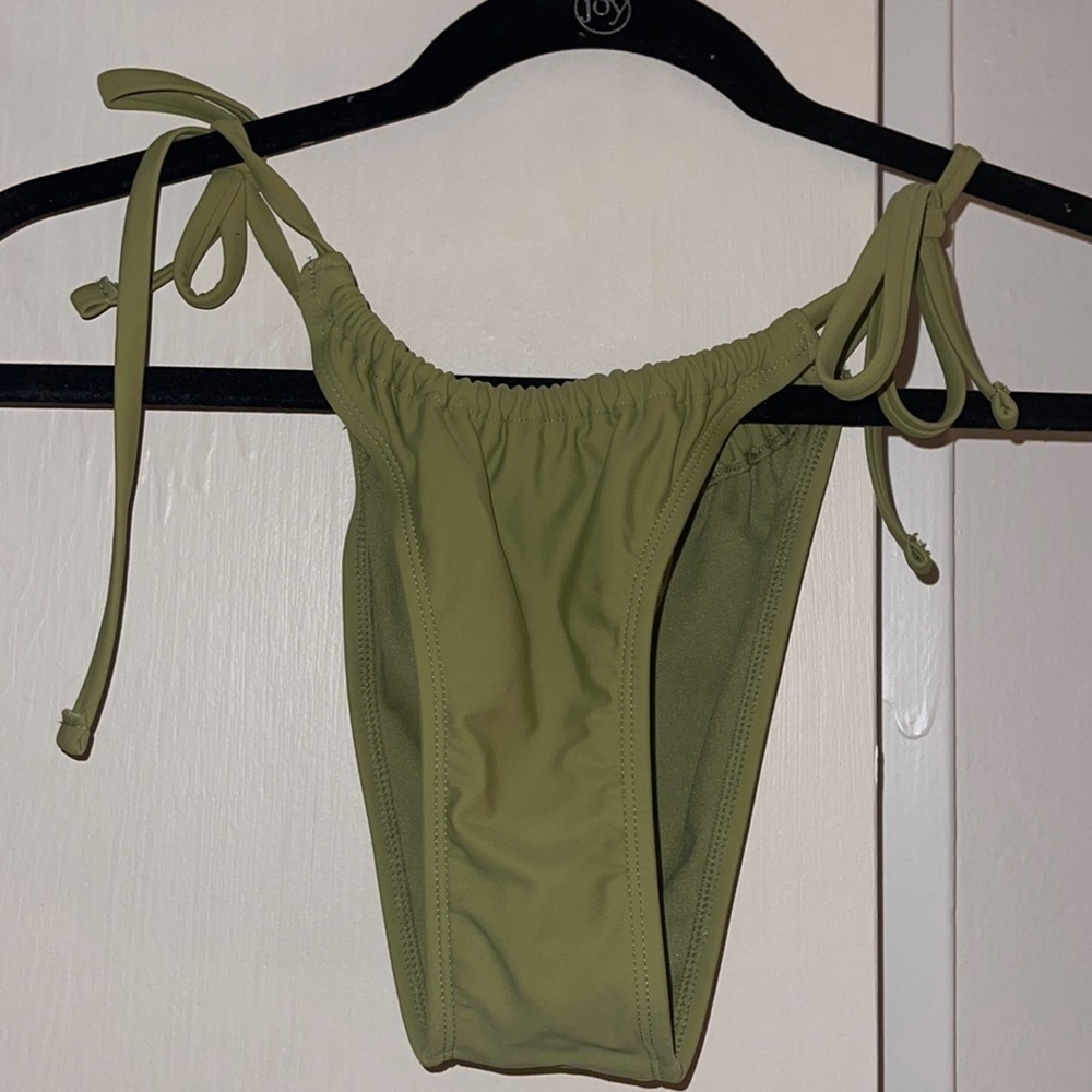 Green bikini bottoms - Picture 1 of 1